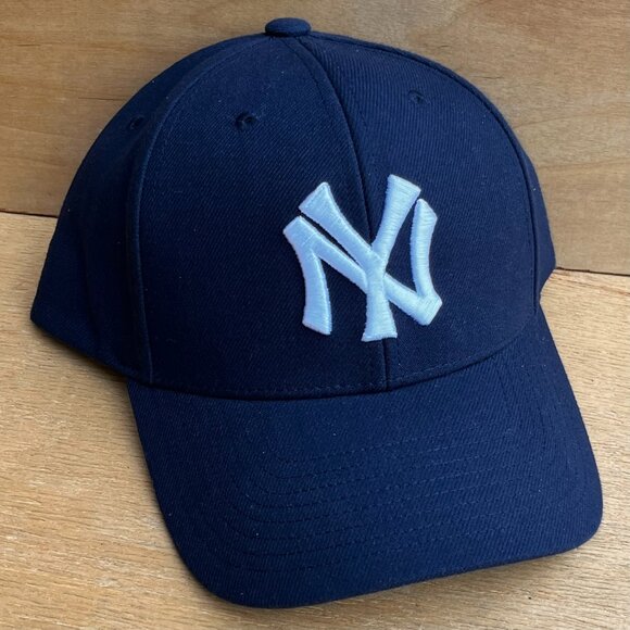 MITCHELL & NESS NEW YORK YANKEES CLASSIC SNAPBACK HAT Navy Blue Structured NEW - Picture 1 of 3